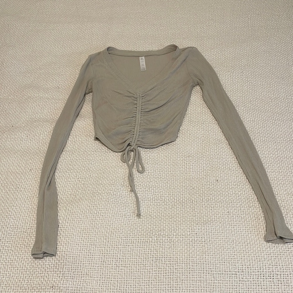 Alo Long Sleeve Cinch Crop Top - XS